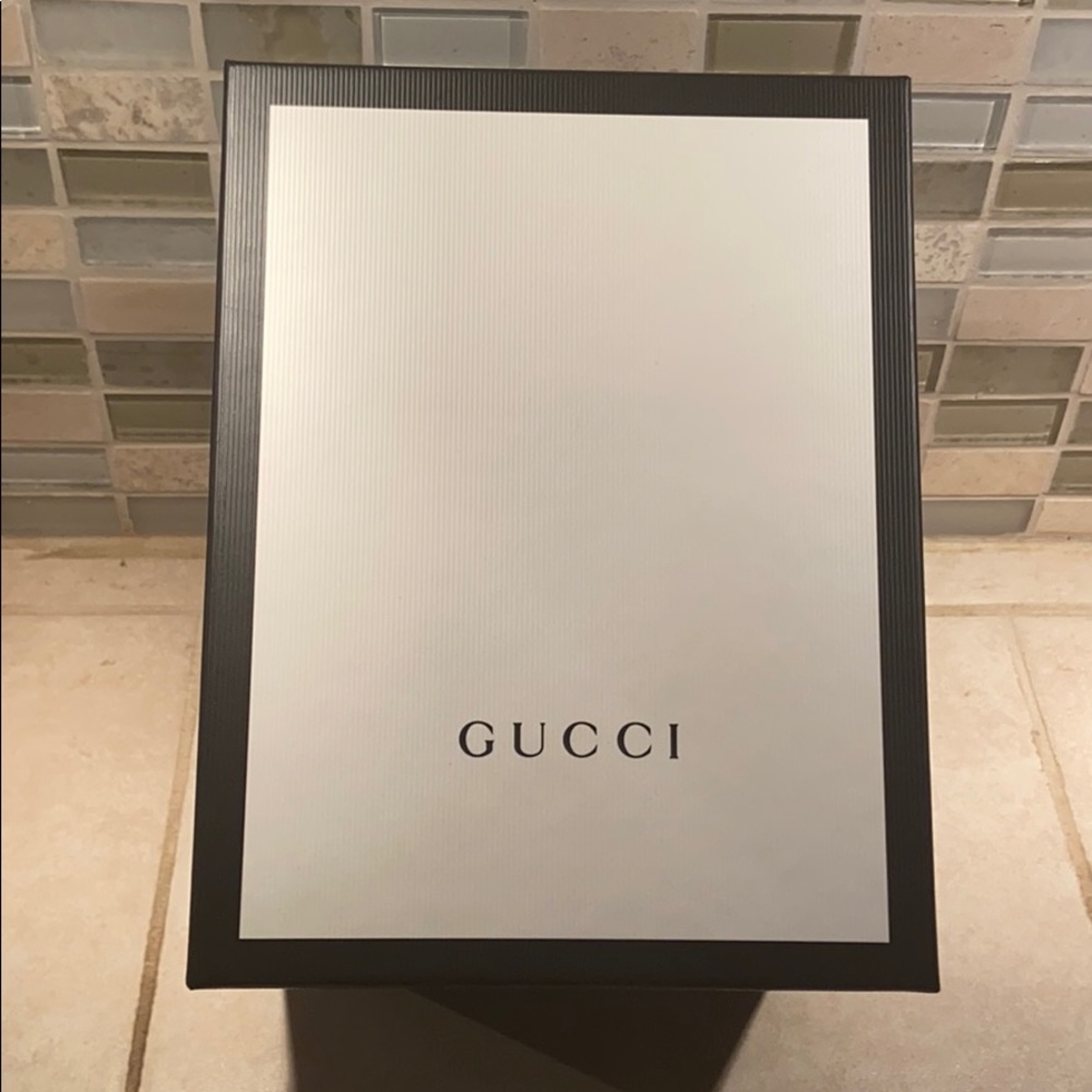 Gucci Box (from make up tote) in good condition